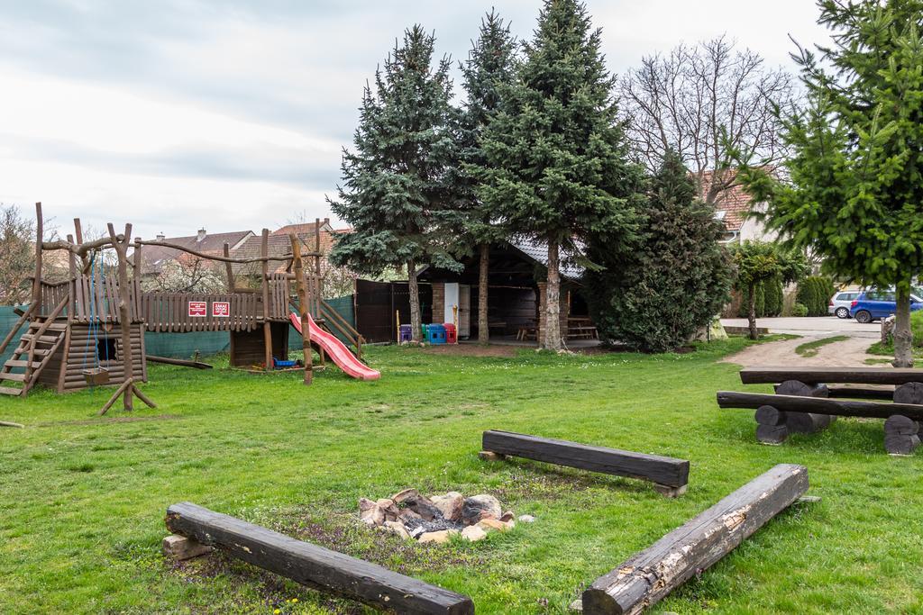 Apartmany U Babicky Mutěnice Buitenkant foto